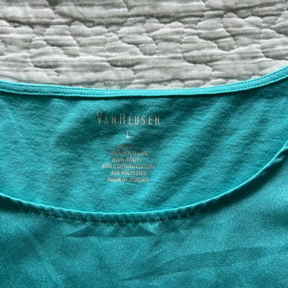 Van Heusen size large blouse